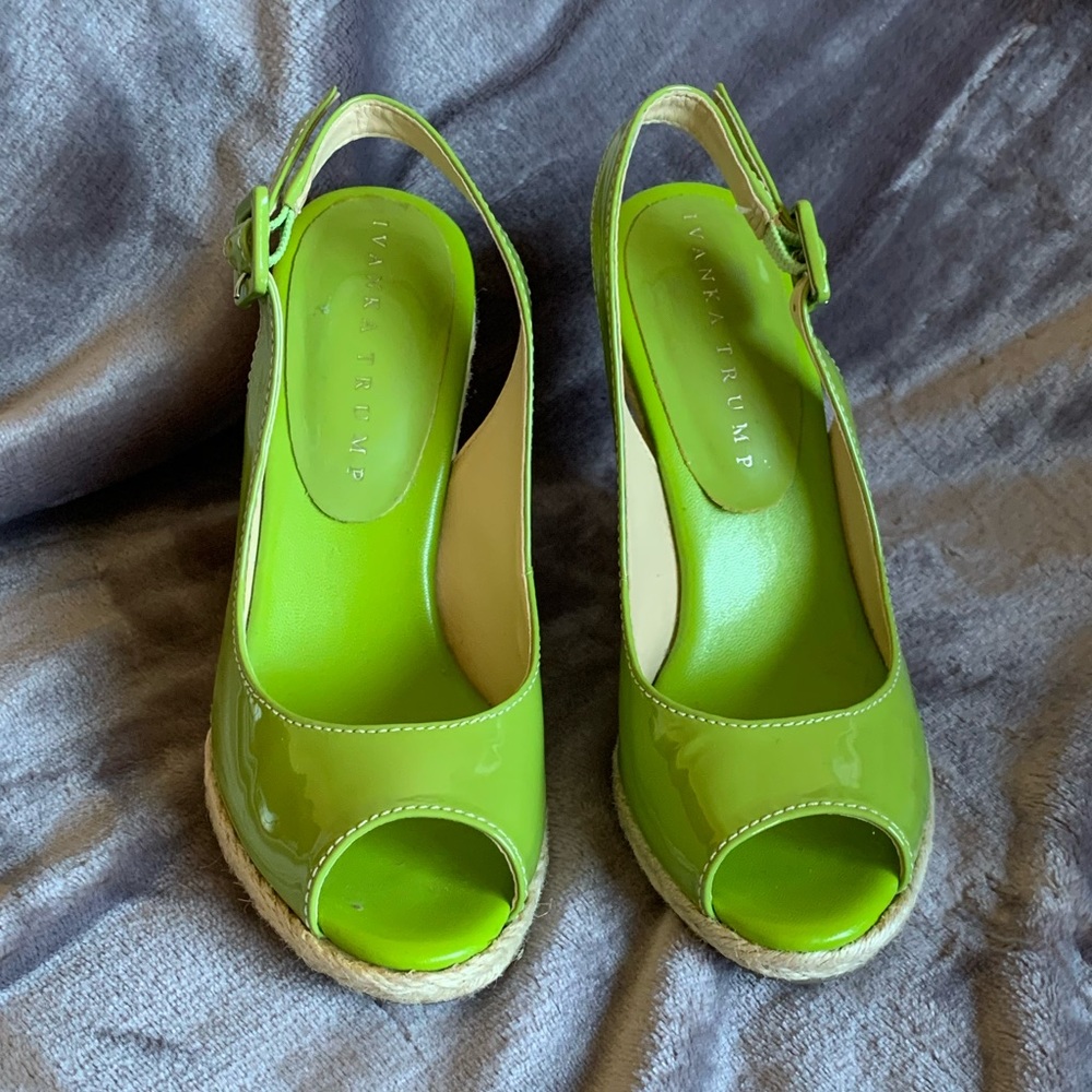 Ivanka Trump Green Espadrille Wedges. Size 4M